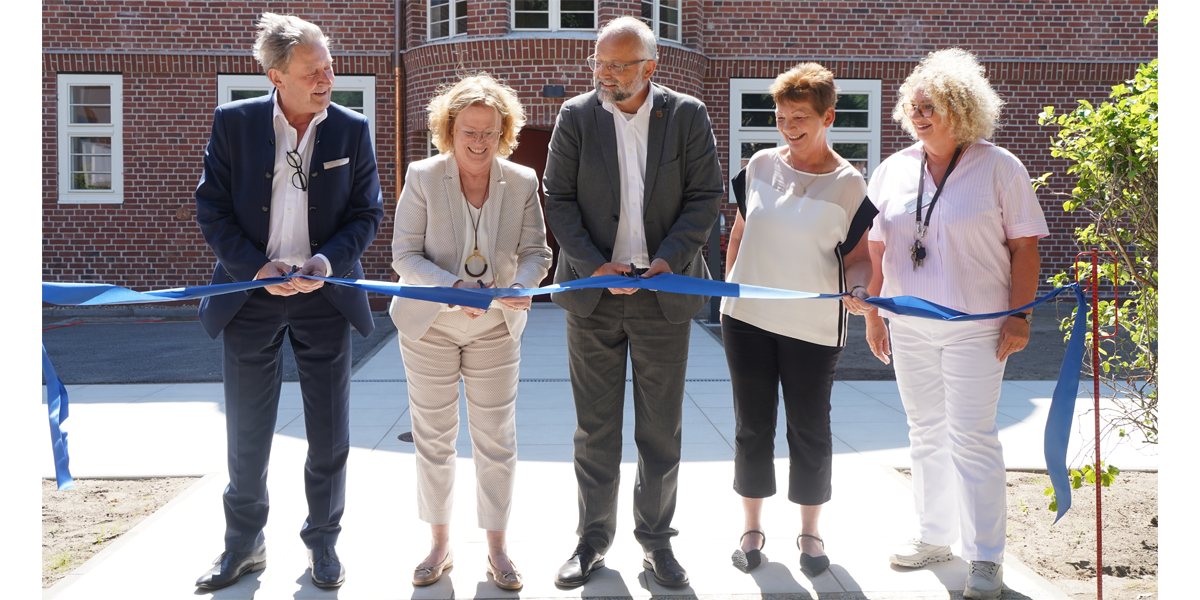 Bild: von links nach rechts: Thomas Loos, Chefarzt Klinik für Forensische Psychiatrie am GLG Martin Gropius Krankenhaus, Gesundheitsstaatssekretärin Dr. Friederike Haase, Daniel Kurth, Landrat des Landkreises Barnim und Aufsichtsratsvorsitzender der GLG, GLG-Geschäftsführerin Dr. Steffi Miroslau und Sylvia Markl, Verwaltungsdirektorin GLG Martin Gropius Krankenhaus